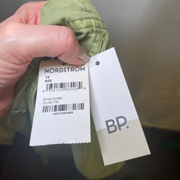 NWT BP sage green cargo pants sz 16 - Picture 7 of 12
